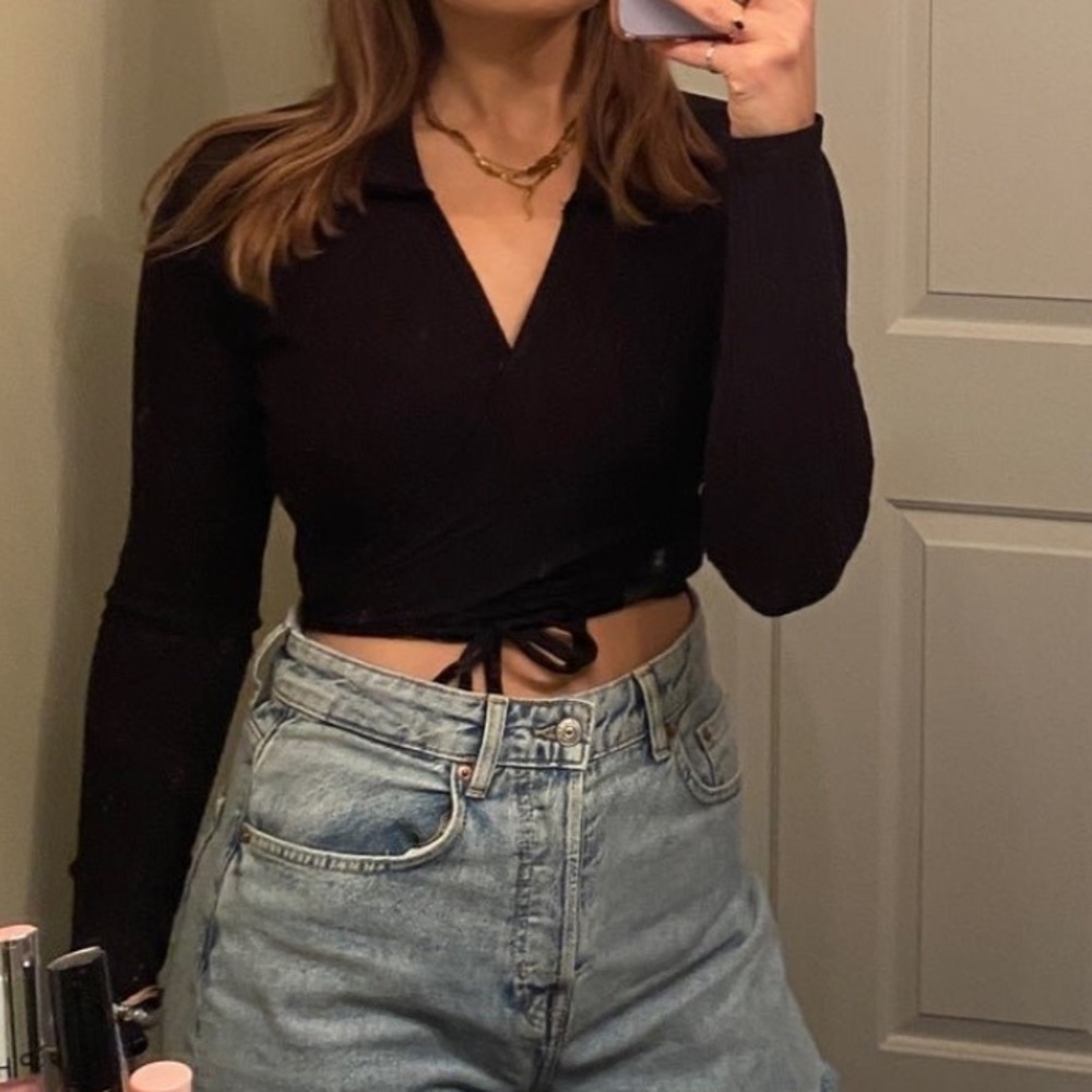 Forever 21 long sleeve wrap top